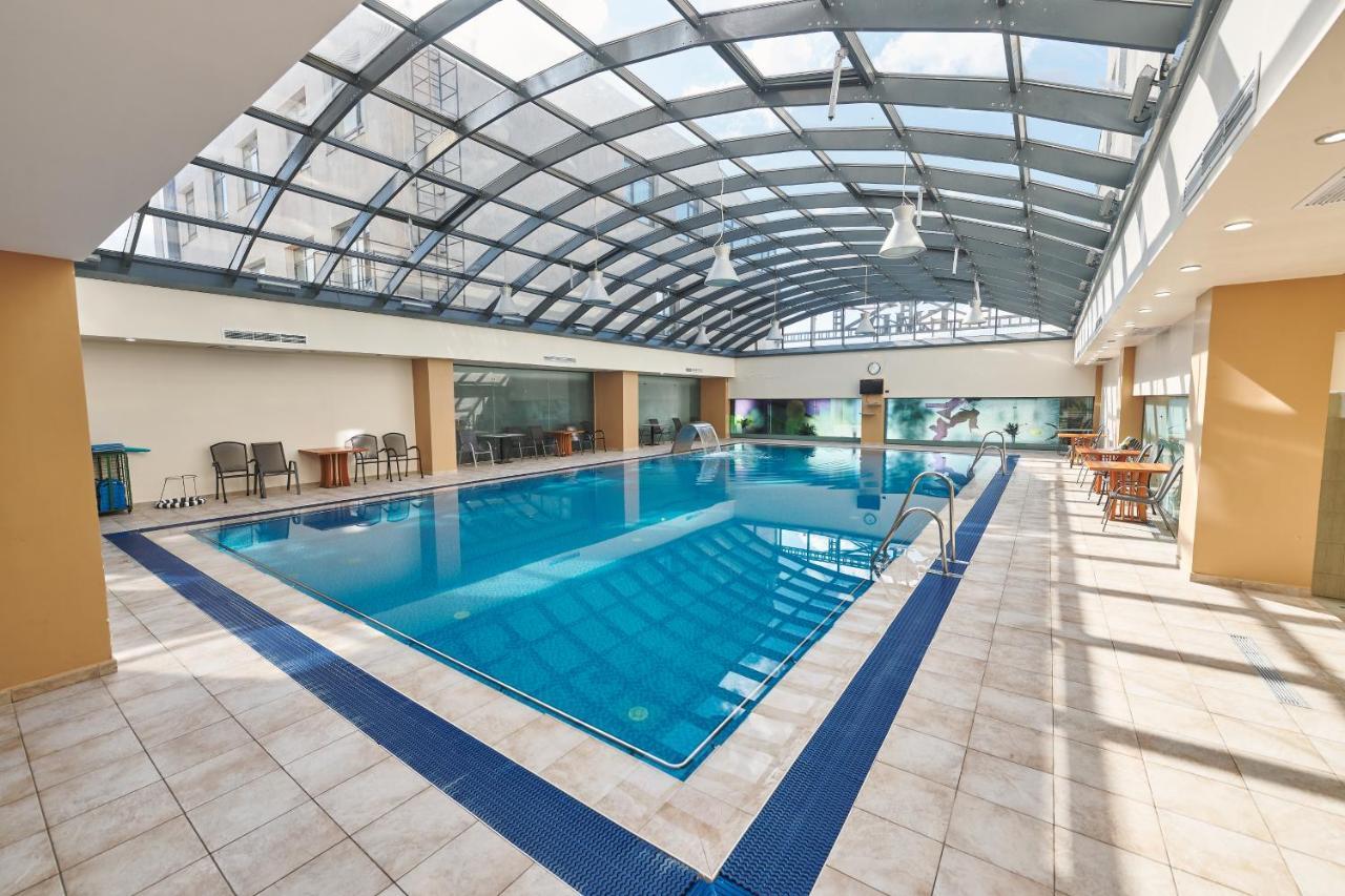 Hotel Emd Бакэу Экстерьер фото